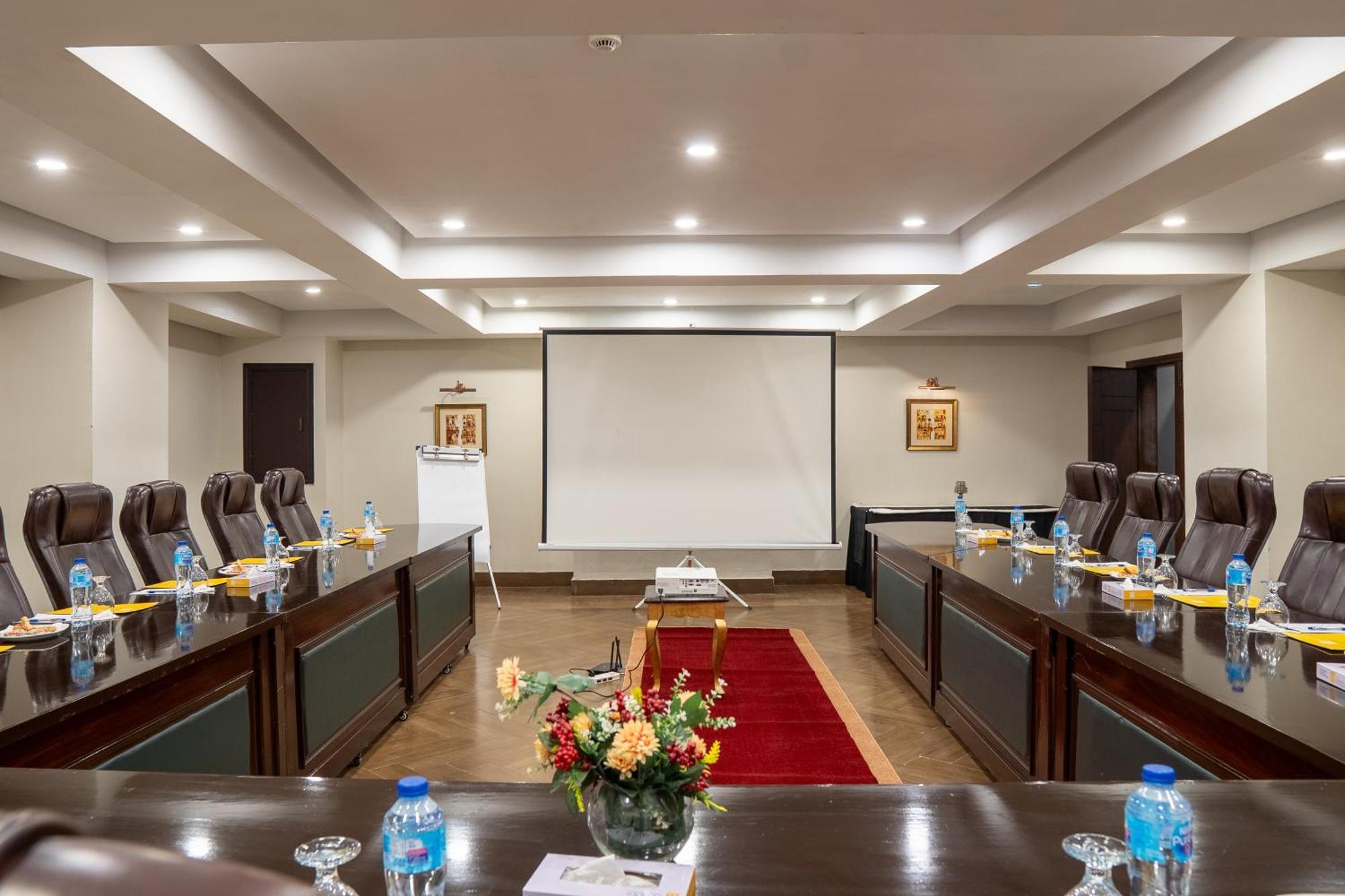 Legend Hotel Islamabad Luaran gambar